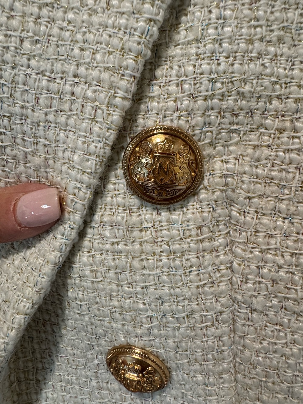 Noli Cream Tweed Double-Breasted Cropped Blazer with Gold Buttons - Picture 7 of 7